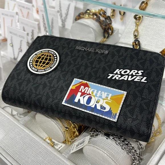 Michael Kors JST Lg Embellished Signature Logo Wristlet Wallet Phone Patches NWT - Picture 10 of 16